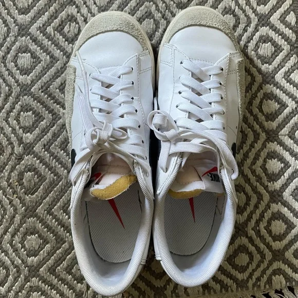 nike low top blazers - Picture 2 of 6